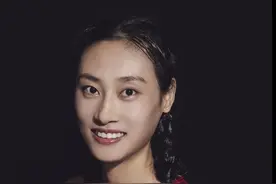 “撑竿跳女神”李玲，4次刷新亚洲纪录，东京奥运会力争好成绩图片