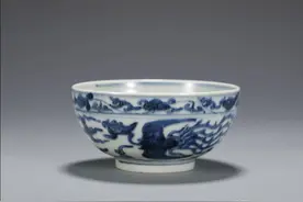 历史遗物：万历官窑青花云凤纹碗《大明万历年制》图片