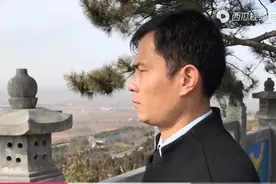 8岁女儿患病离世，父亲到陵园上班守护，被特批学习，现能独立主持落葬仪式，答应孩子身体调理好后再要一个图片