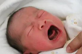 孩子的“睡姿”和性格有关，如果你家宝宝是第三种，那就恭喜你了图片