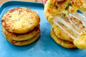 【土豆芝士饼】: 咸香软糯，口口拉丝，早餐有它足矣图片