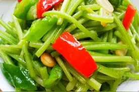 这菜被称为蔬菜界皇后，既是菜也是药，七月最好吃，多数人不知道图片