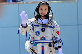 山东姑娘王亚平将再次“飞天”！她老公也是一名飞行员，忙起来两人见一次面都很难图片