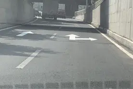 子牙河南路与西青道辅路交口车行道有变化图片