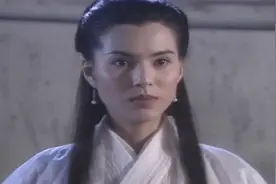 小龙女使出两大兵器，金丝手套折断两把宝剑，威力超神防御无敌视频封面