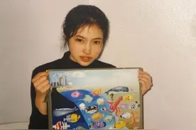 她是艺术榜上超越冷军的首位最小美女画家！无数名人抢着收藏画作图片