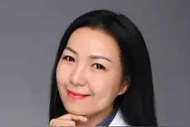 隐形眼镜应该怎么摘？眼科医生亲身示范图片
