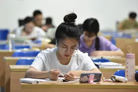 本科论文大抽检，大学生瑟瑟发抖？图片