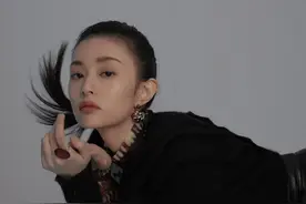 盖玥希画报，黑白碰撞复古质感，睥睨众生的摩登美人张扬又热烈图片