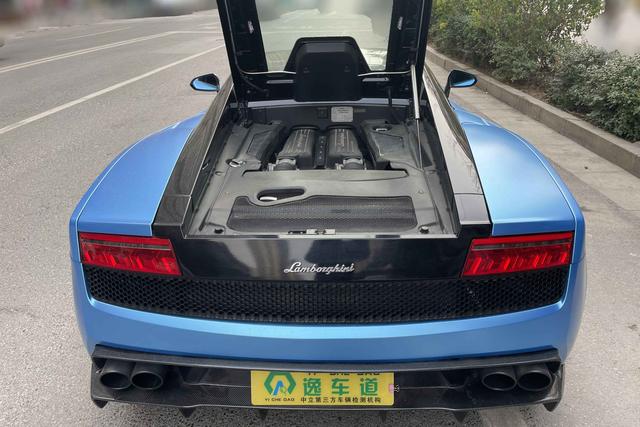 报价100W的兰博基尼盖拉多俩人排队购买？客户：先来后到