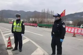 两当：上阵父子兵，战“疫”亲兄弟图片