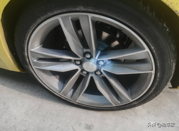 30万买台雪佛兰科迈罗Camaro，成年后终于买了自己心爱的玩具~