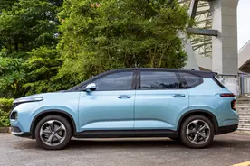 新宝骏的大五座MPV，轴距2米75，科技含量高，顶配11万多图片