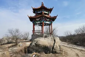 一处免费对外的森林公园，邹城鸿山景区，最为适合周末休闲游图片