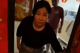 山西一女子没带娃回娘家，母亲开门后满脸失望，父亲直接“无视”图片