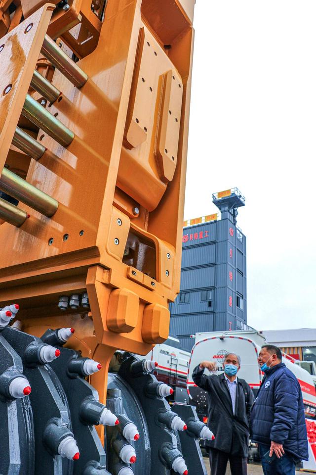 宝马工程机械展和宝马汽车