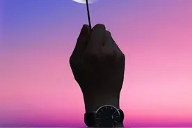 土象星座恋爱缺点：金牛追求精神满足，另两个追求形象符合图片