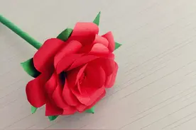 幼儿园女神节手工，宅在家里带孩子做一枝红玫瑰，可以当手工作业图片