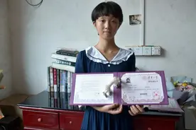 湖南“蘑菇头女孩”高考681分，初一立志上清华，成为学校第1人图片