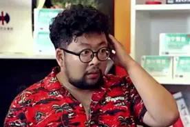 “胡子一刮，人设崩塌”的男星，张涵予都不算什么，吴秀波才厉害图片