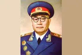 军神刘伯承，战神粟裕，17年没见面，见面就是一场惊世大战图片
