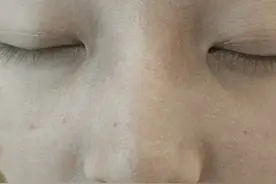 涂粉底液时，记住这“五个要点”，拒绝无效化妆，妆面服帖显高级图片