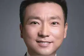 与妻子结婚23年，为何坚持丁克?母亲离世494天后，康辉说出了原因图片