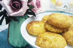 山西特色美食黄米面油糕，农村姑娘教你怎么做，做法简单非常美味视频封面