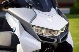 运动型休旅踏板车——宝马C400GT，最大马力34匹，8.29万元起图片