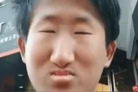 抖音紧凑哥和女友亲密照，颜值完全不匹配，网红魅力真有这么大？图片