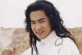 娱乐圈许久未见的尽然成为【隐藏富豪】，住四合院收藏古董名画图片