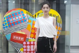 阔腿裤下面穿什么？建议这3种鞋子，舒适又显高，随便穿都很时髦图片