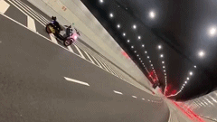 你已经被交警盯上了！多辆电摩隧道内玩“飙车”？一查事情不简单图片