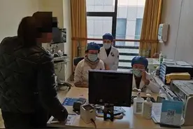 杭州姑娘含泪摘下口罩，医生看了吓一跳！紧急提醒，最近已有多人中招图片
