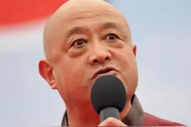 陈寒柏：为何大骂郭德纲欺师灭祖？认了6个干爹，因广告丑闻翻车图片