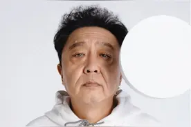 抽烟喝酒烫头，李宁新代言人公布，网友：真正的国潮是和相声联名图片