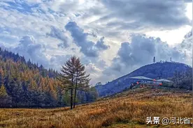 河北平山驼梁风景区：天蓝云白美景似画图片