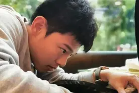 颜值爆表的杭州警察哥哥，朋友圈也如此精彩！他说欢迎大家围观图片
