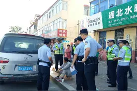 青岛户政专家上网答疑：5种情形警察可查验路人身份证图片
