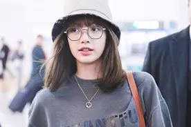 同为九零后选秀导师，鞠婧祎程潇超优秀，孟美岐Lisa靠硬实力图片