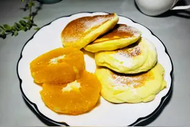 烘焙小白一次成功的低糖无油快手小蛋糕松饼，只需一口平底锅图片