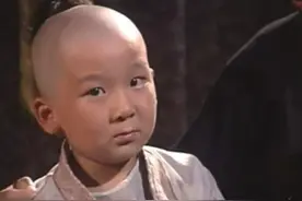 “小叮当”谢昀杉已经29岁了！近照童颜未变，身材发福像大叔图片