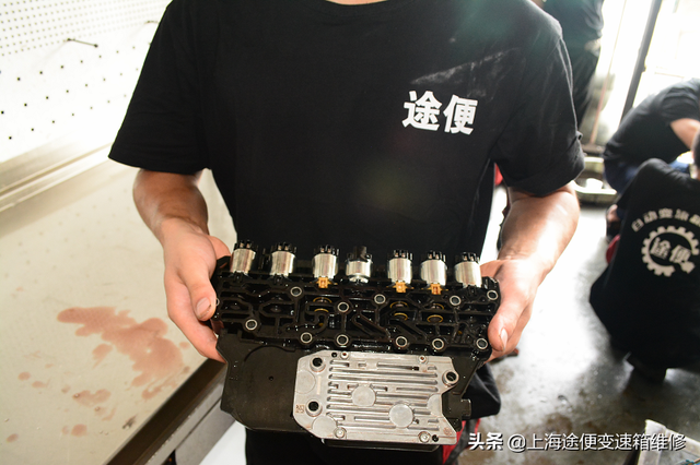 别克GL8变速箱故障维修，拆开后坏的太多了