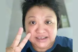 韩红基金会被网友质疑，摄像师随行时刻跟拍，救灾被嘲讽像作秀图片