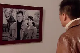 辛萍早就原谅了轮子，两人重归于好，撕破的照片也挂起来了视频封面