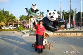 著名工笔画家姜彦硬卡作品图片