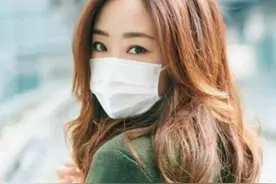 为啥日本女生参加漫展总戴着口罩？当她们露出全脸后，网友：秒懂图片