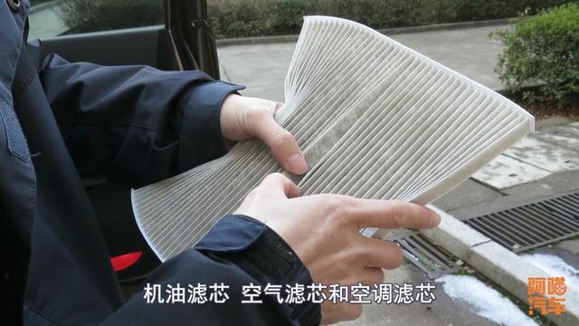 机油滤芯多长时间换一次好（汽油滤芯多少公里换4S两万公里换是不是忽悠你）
