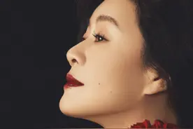 田海蓉：母亲和丈夫相继离世后，她独自带娃活成女人最高级的样子图片