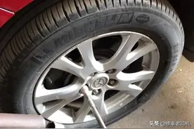 4S店换刹车片要几百，修车工教你自己换，学会更省钱图片